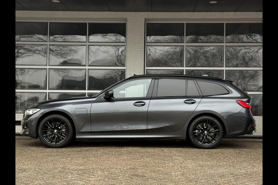 BMW 3 Serie Touring 330e SPORT LINE | PANORAMA | TREKHAAK | KEYLESS | STOELVERWARMING | 18 INCH LM VELGEN |