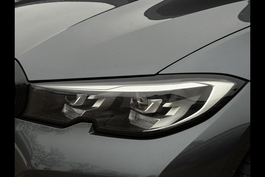 BMW 3 Serie Touring 330e SPORT LINE | PANORAMA | TREKHAAK | KEYLESS | STOELVERWARMING | 18 INCH LM VELGEN |