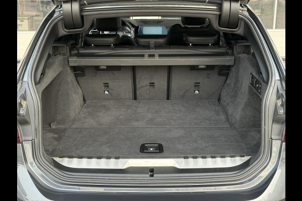 BMW 3 Serie Touring 330e SPORT LINE | PANORAMA | TREKHAAK | KEYLESS | STOELVERWARMING | 18 INCH LM VELGEN |