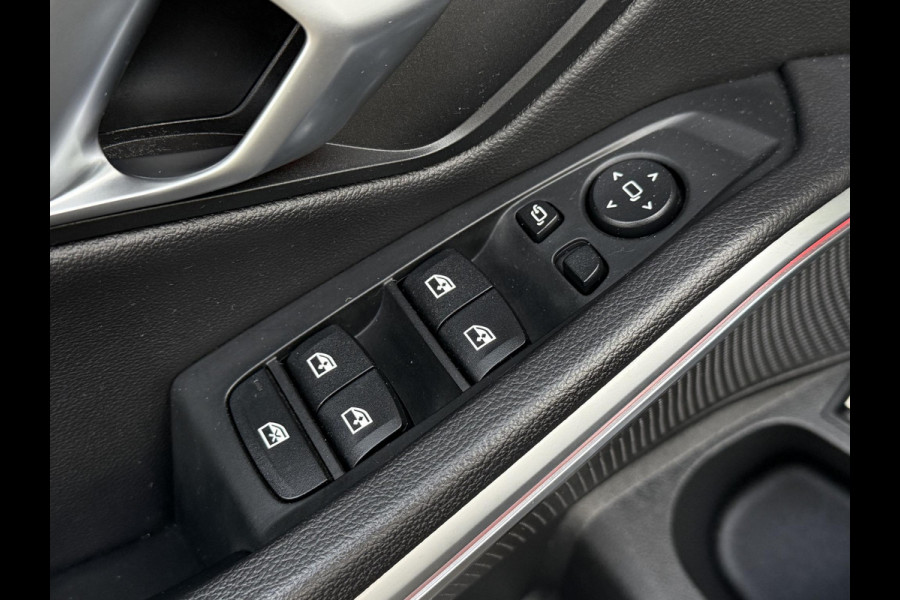 BMW 3 Serie Touring 330e SPORT LINE | PANORAMA | TREKHAAK | KEYLESS | STOELVERWARMING | 18 INCH LM VELGEN |