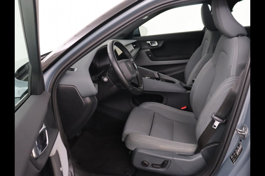 Polestar 2 Long Range Dual Motor Launch Edition 78kWh | Panoramadak | Trekhaak | 360 Camera | Achterbankverwarming | Adaptive cruise | Carplay | Camera | Stoelverwarming | Keyless