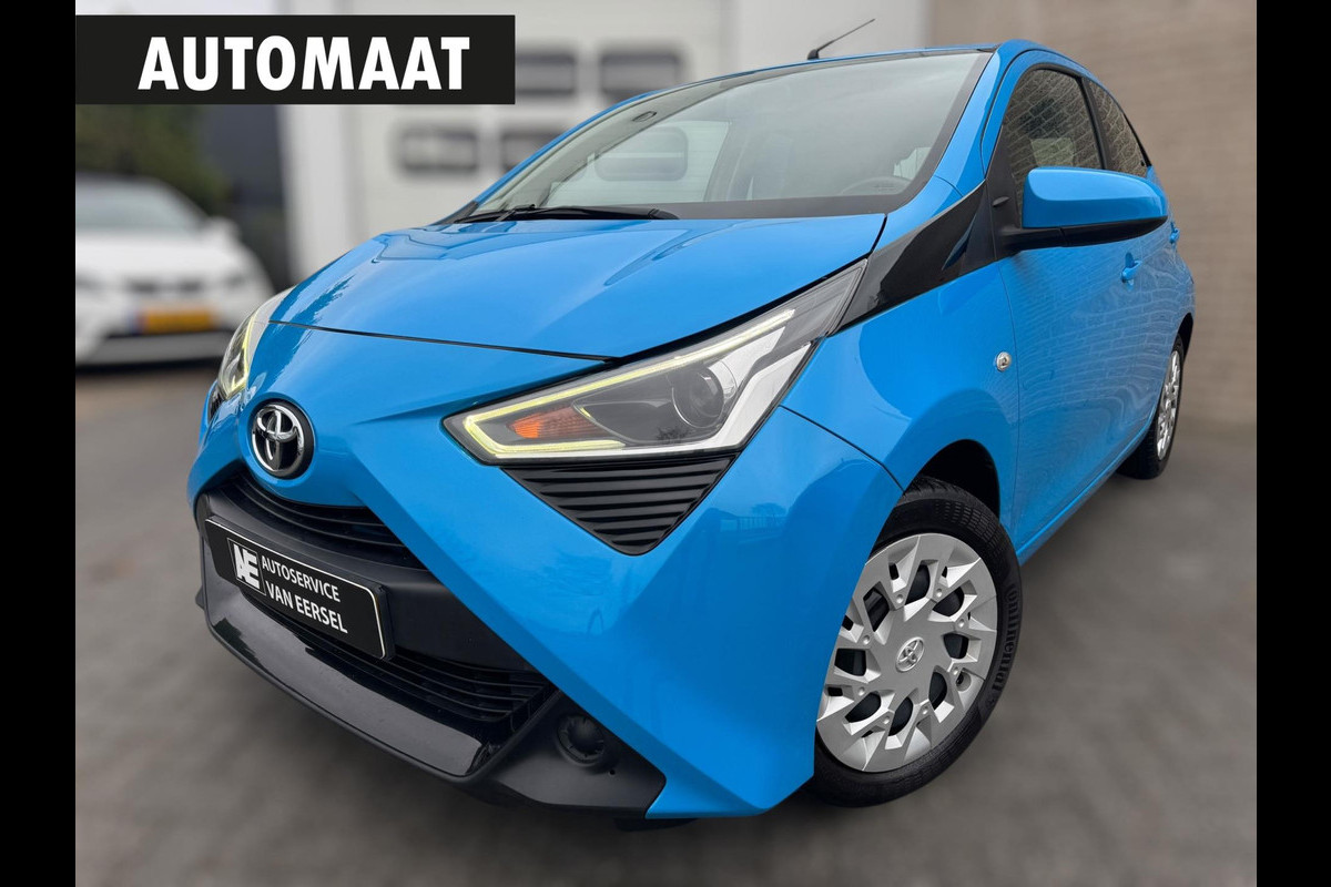 Toyota Aygo 1.0 VVT-i x-play AUTOMAAT / CAMERA / WEINIG KM'S / LED / BLUETOOTH
