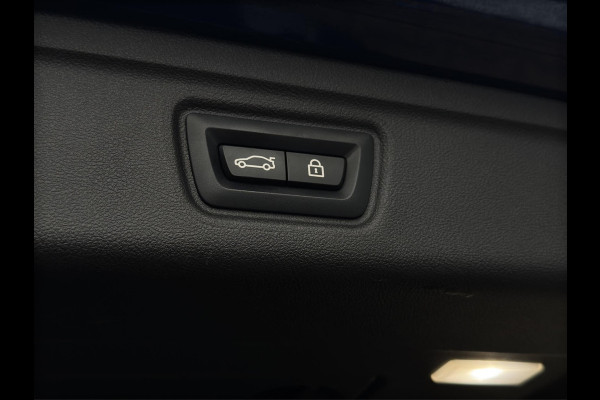 BMW 3 Serie Touring 320e M-Sport | Pano | Trekhaak | Harman Kardon | 19 inch | Sfeerverlichting | Camera | Dealer onderhouden