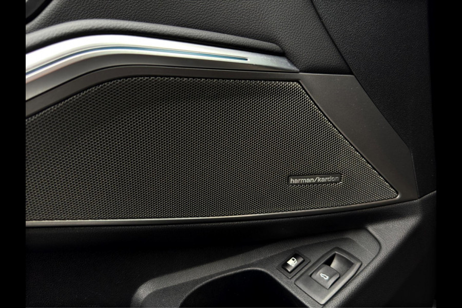 BMW 3 Serie Touring 320e M-Sport | Pano | Trekhaak | Harman Kardon | 19 inch | Sfeerverlichting | Camera | Dealer onderhouden