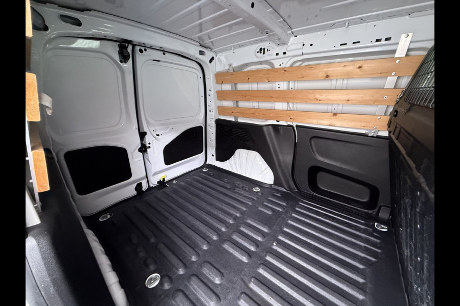 Peugeot Partner 1.2 PureTech Premium BENZINE, Cruise Control, Airco, Navigatie