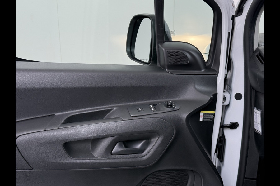 Peugeot Partner 1.2 PureTech Premium BENZINE, Cruise Control, Airco, Navigatie