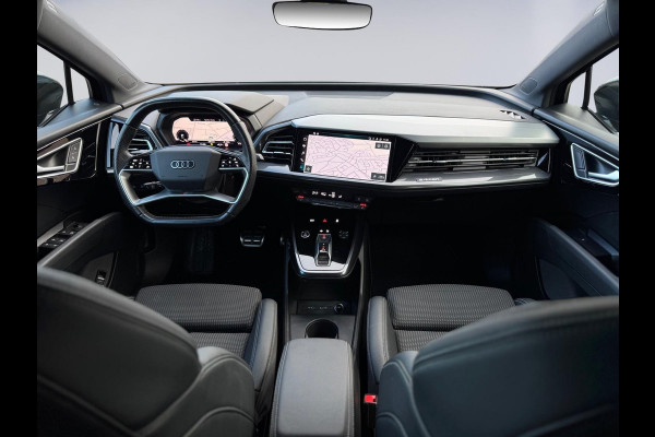 Audi Q4 e-tron 40 S 300 pk edition 77 kWh, SOH 92,5 %, 1 e eigenaar, 2 X S line, 21 ", Electrische trekhaak, NL auto met nap