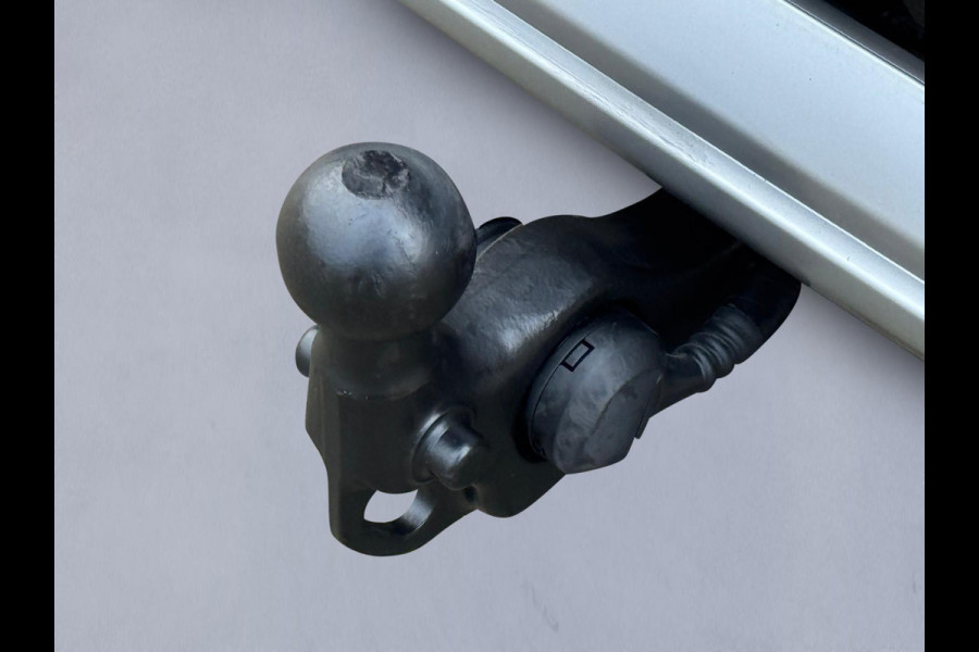 Audi Q4 e-tron 40 S 300 pk edition 77 kWh, SOH 92,5 %, 1 e eigenaar, 2 X S line, 21 ", Electrische trekhaak, NL auto met nap