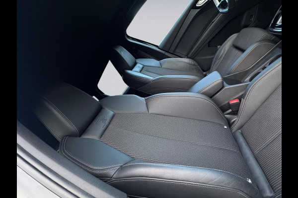 Audi Q4 e-tron 40 S 300 pk edition 77 kWh, SOH 92,5 %, 1 e eigenaar, 2 X S line, 21 ", Electrische trekhaak, NL auto met nap