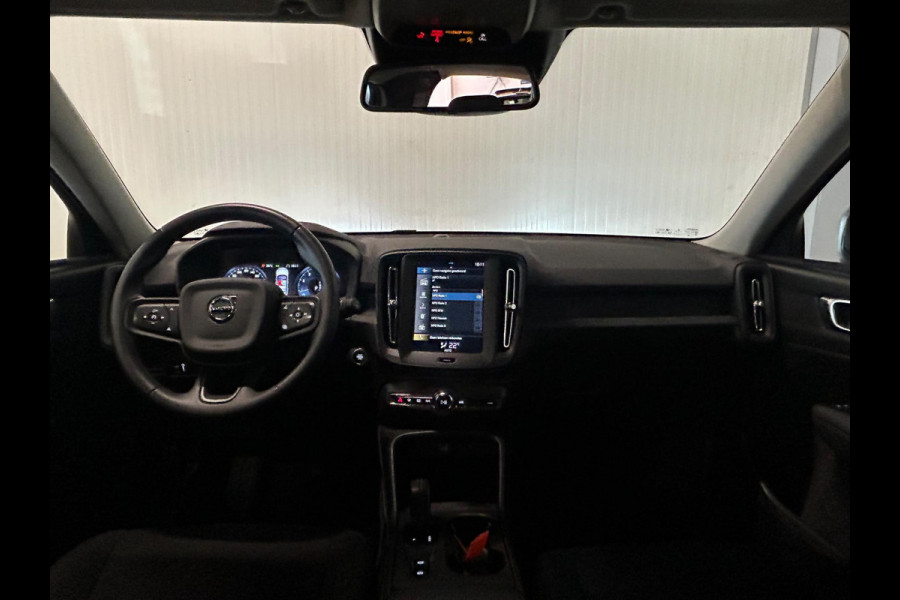 Volvo XC40 1.5 T2 Momentum Core | CARPLAY | ESC | PARK ASSISTANT