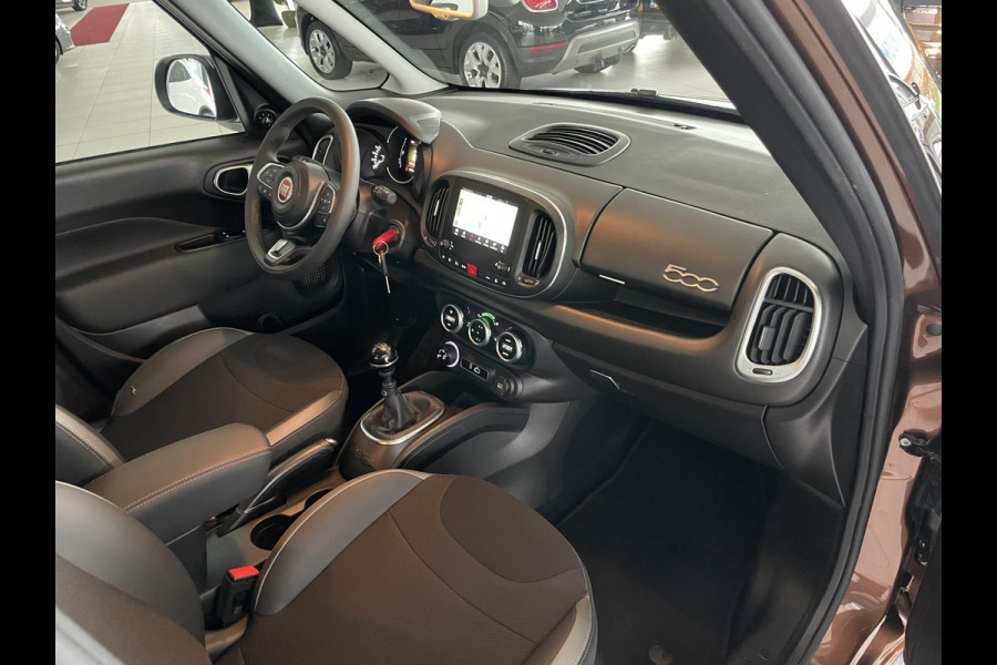 Fiat 500L 0.9 TwinAir Cross Àchteruitrijcamera - Airco - Cruise control - Parkeersensor achter - Navigatiesysteem full map - Bluetooth - Licht metalen velgen 16 inch - Mistlampen voor - Radio - Start/stop systeem - Stuu