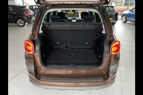 Fiat 500L 0.9 TwinAir Cross Àchteruitrijcamera - Airco - Cruise control - Parkeersensor achter - Navigatiesysteem full map - Bluetooth - Licht metalen velgen 16 inch - Mistlampen voor - Radio - Start/stop systeem - Stuu