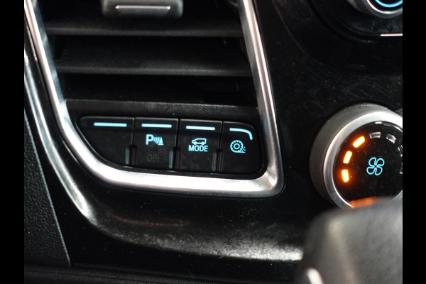 Ford Transit Custom 300 2.0 TDCI L2H1 Limited Dubbele Cabine Automaat Navigatie Airco 2 Schuifdeuren Trekhaak PDC  Carplay  DAB