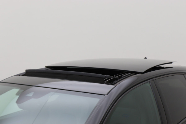 Volkswagen Golf 2.0 TSI R 4Motion Panoramadak, Akrapovic, Head-Up, IQ, ACC, H&K Sound, 19"