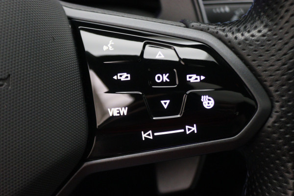 Volkswagen Golf 2.0 TSI R 4Motion Panoramadak, Akrapovic, Head-Up, IQ, ACC, H&K Sound, 19"