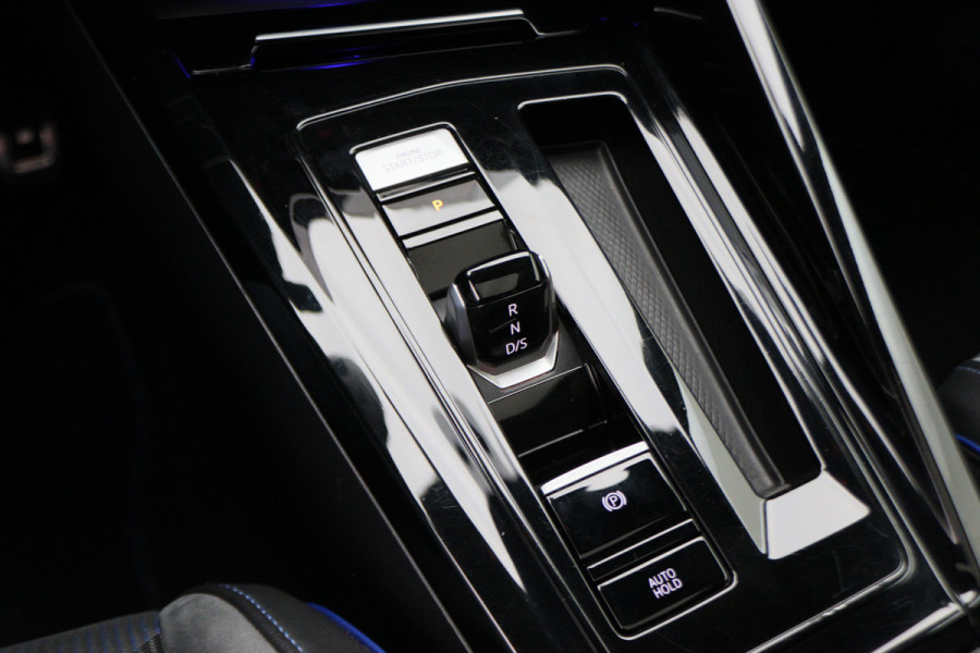 Volkswagen Golf 2.0 TSI R 4Motion Panoramadak, Akrapovic, Head-Up, IQ, ACC, H&K Sound, 19"