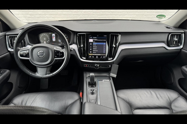 Volvo V60 2.0 B3 Momentum Advantage Automaat Comfortpack Adaptive cruise Climate control Leer Full LED Dodehoekdetectie