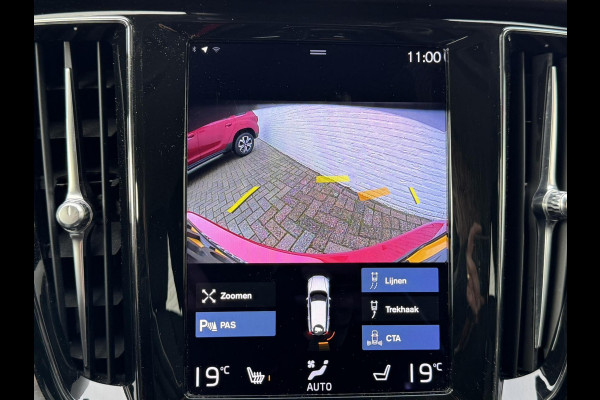 Volvo V60 2.0 B3 Momentum Advantage Automaat Comfortpack Adaptive cruise Climate control Leer Full LED Dodehoekdetectie