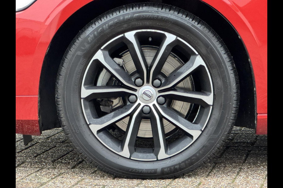 Volvo V60 2.0 B3 Momentum Advantage Automaat Comfortpack Adaptive cruise Climate control Leer Full LED Dodehoekdetectie