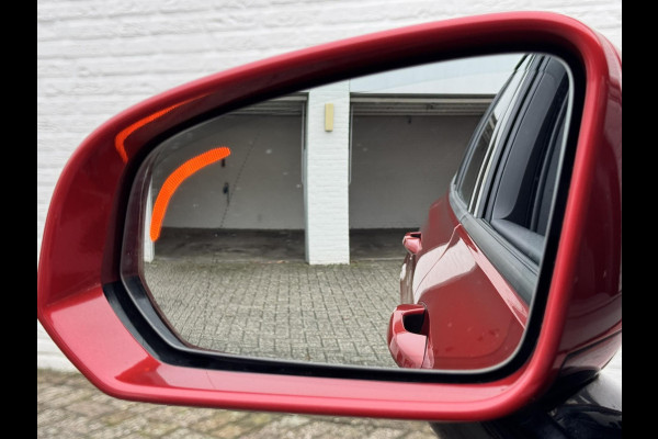 Volvo V60 2.0 B3 Momentum Advantage Automaat Comfortpack Adaptive cruise Climate control Leer Full LED Dodehoekdetectie