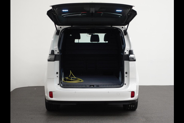 Volkswagen ID. Buzz Cargo 77 kWh 204pk Trekhaak 3zits LED Cruise control Navigatie/ Apple Carplay Achterklep