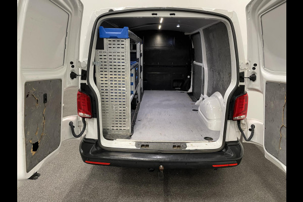 Volkswagen Transporter 2.0 TDI L2H1 Trendline Airco Cruise Control 2x schuifdeur Trekhaak Parkeersensoren