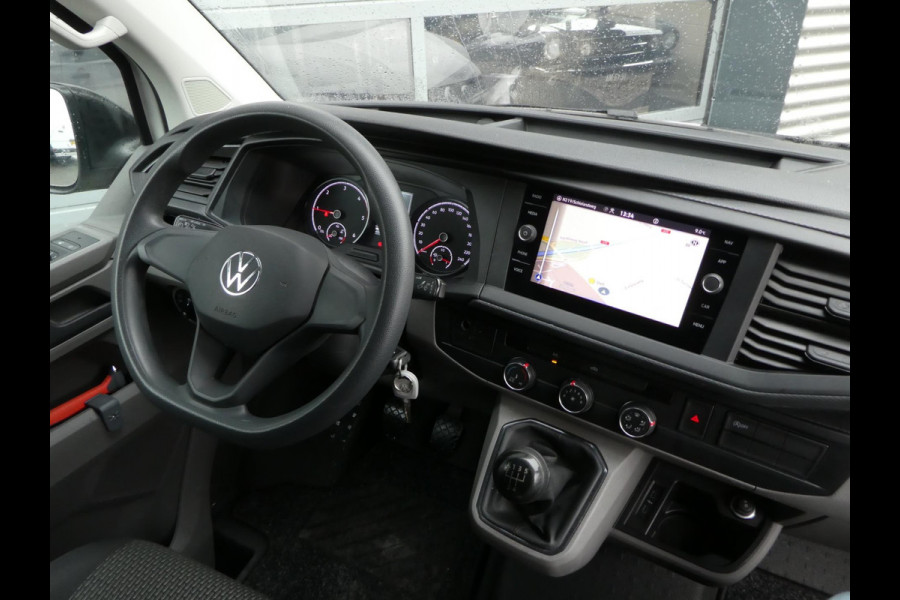 Volkswagen Transporter 2.0 TDI L2H1 airco navigatie pdc 3 zits trekhaak