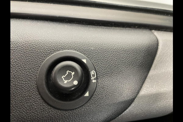 Ford Transit Custom 2.0 TDCI L2H1 Limited Sport Dubbele Cabine Airco Cruise Control Navi Trekhaak 2x schuifdeur apk t/m 10-12-'26