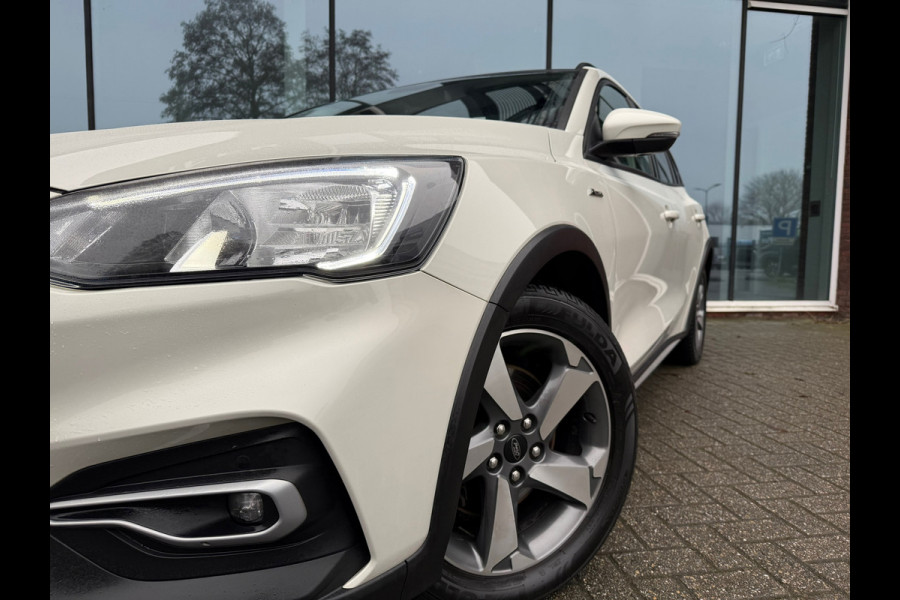 Ford FOCUS Wagon 1.0 EcoBoost Active Business - Automaat - Panodak - Trekhaak - Navi - Parkeerhulp