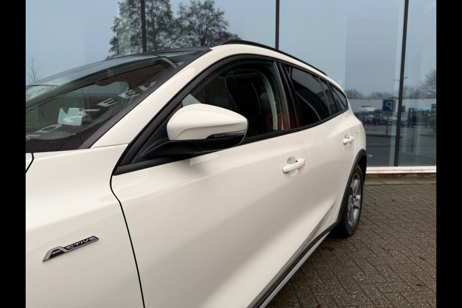 Ford FOCUS Wagon 1.0 EcoBoost Active Business - Automaat - Panodak - Trekhaak - Navi - Parkeerhulp