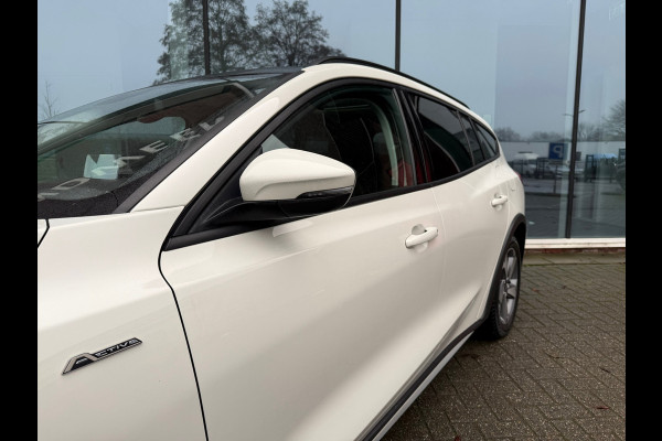 Ford FOCUS Wagon 1.0 EcoBoost Active Business - Automaat - Panodak - Trekhaak - Navi - Parkeerhulp