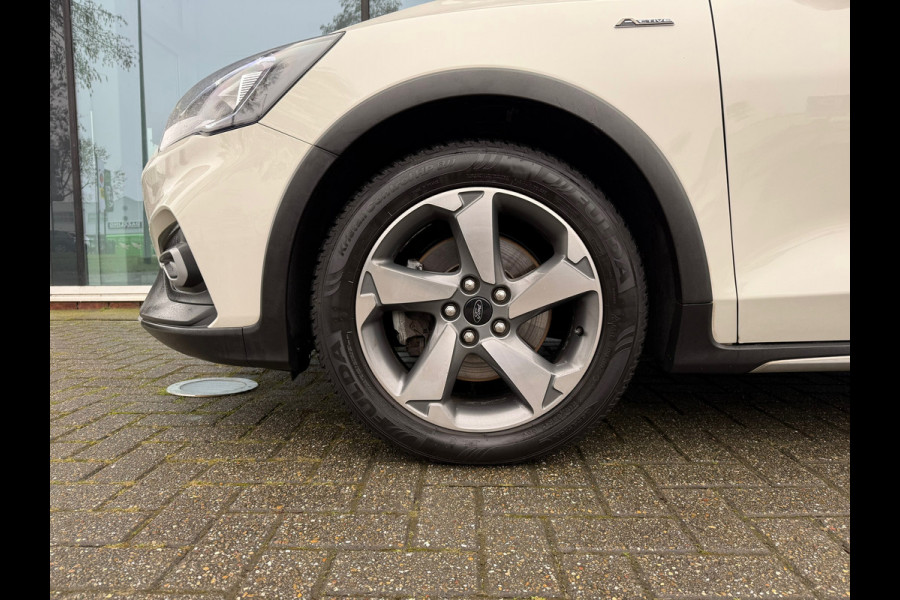 Ford FOCUS Wagon 1.0 EcoBoost Active Business - Automaat - Panodak - Trekhaak - Navi - Parkeerhulp