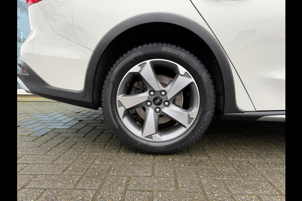 Ford FOCUS Wagon 1.0 EcoBoost Active Business - Automaat - Panodak - Trekhaak - Navi - Parkeerhulp