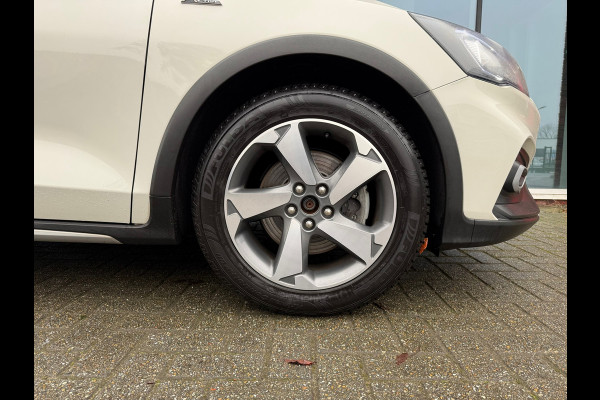 Ford FOCUS Wagon 1.0 EcoBoost Active Business - Automaat - Panodak - Trekhaak - Navi - Parkeerhulp
