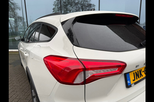 Ford FOCUS Wagon 1.0 EcoBoost Active Business - Automaat - Panodak - Trekhaak - Navi - Parkeerhulp