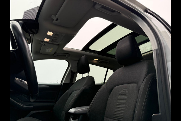 Ford FOCUS Wagon 1.0 EcoBoost Active Business - Automaat - Panodak - Trekhaak - Navi - Parkeerhulp