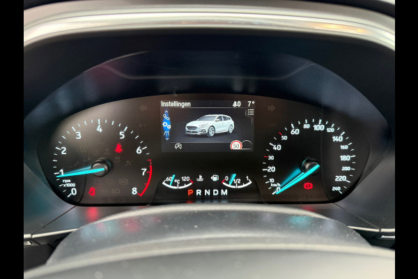 Ford FOCUS Wagon 1.0 EcoBoost Active Business - Automaat - Panodak - Trekhaak - Navi - Parkeerhulp
