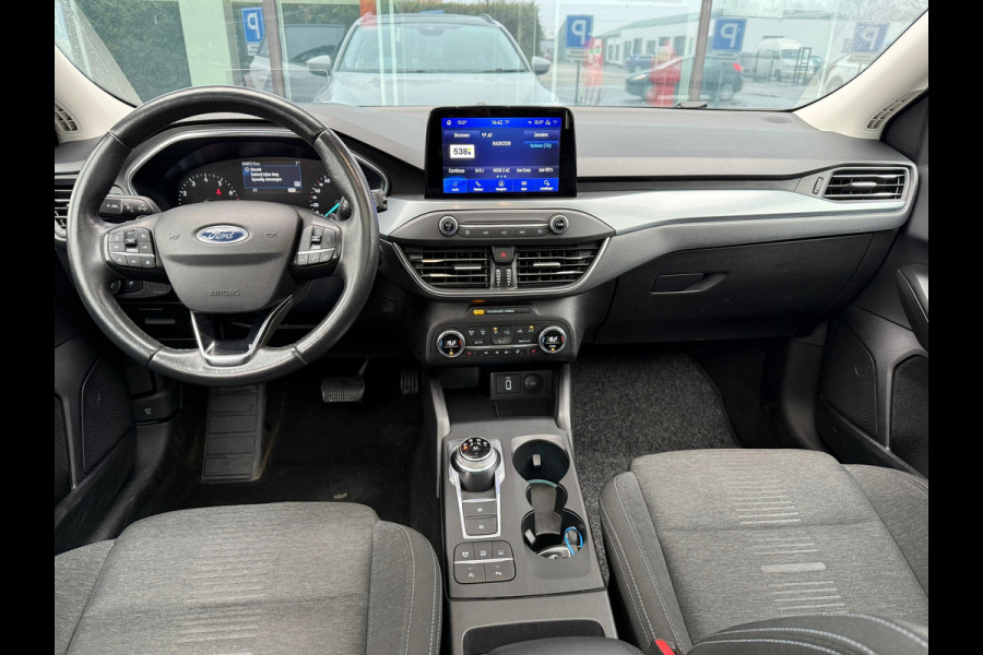 Ford FOCUS Wagon 1.0 EcoBoost Active Business - Automaat - Panodak - Trekhaak - Navi - Parkeerhulp