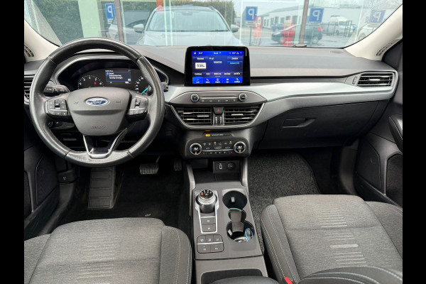 Ford FOCUS Wagon 1.0 EcoBoost Active Business - Automaat - Panodak - Trekhaak - Navi - Parkeerhulp