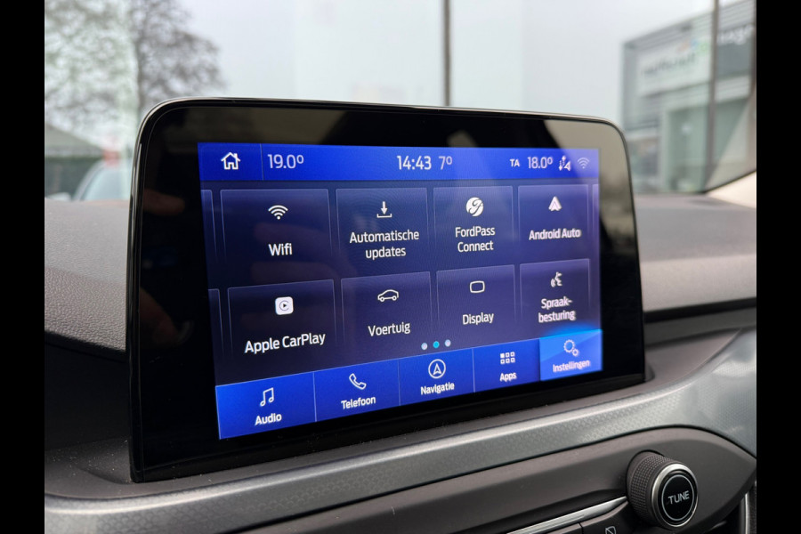 Ford FOCUS Wagon 1.0 EcoBoost Active Business - Automaat - Panodak - Trekhaak - Navi - Parkeerhulp