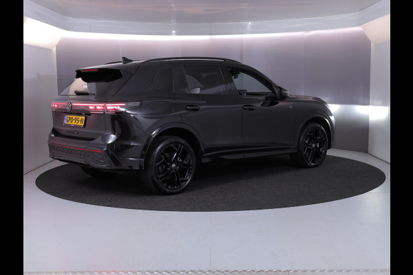 Volkswagen Tiguan 1.5 eHybrid R-Line Business 272pk| el. trekhaak| leer| 20'LMvelgen| Camera| Head-up display