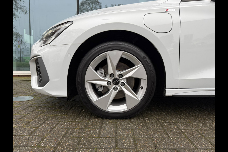 Audi A3 Sportback 40 TFSI e Advanced edition S Line - Automaat - Navi - Winterpakket