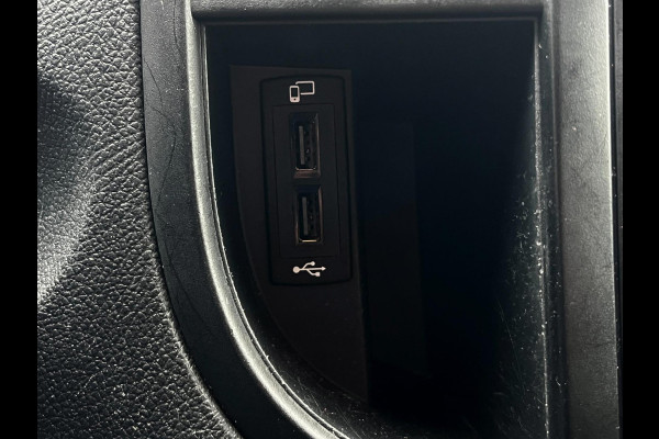 Mercedes-Benz eVito EVito Lang 41 kWh Carplay_Navi_F1 Flippers_Stoelverw