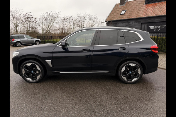 BMW iX3 High Executive 80 kWh SOH 97% PANORAMADAK/HEAD-UP/HARMANKARDON/ /TREKHAAK/LEER FULL-LED/360" CAMERA |