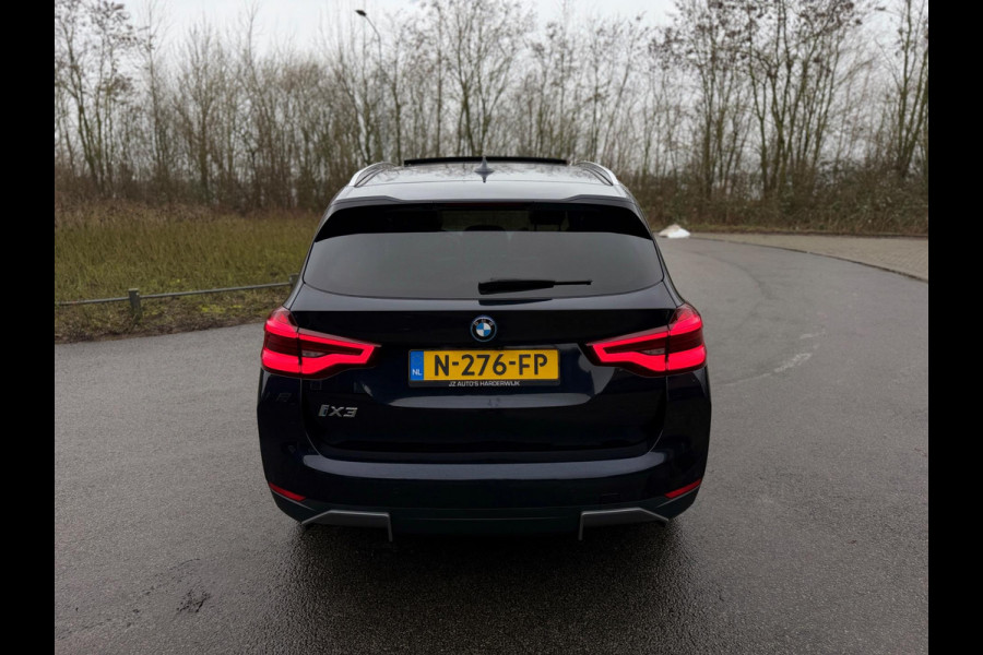 BMW iX3 High Executive 80 kWh SOH 97% PANORAMADAK/HEAD-UP/HARMANKARDON/ /TREKHAAK/LEER FULL-LED/360" CAMERA |