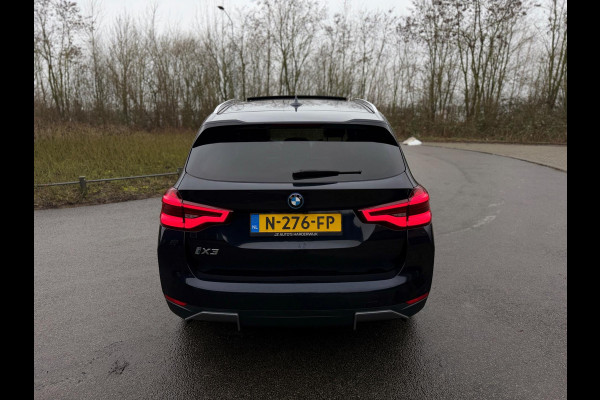 BMW iX3 High Executive 80 kWh SOH 97% PANORAMADAK/HEAD-UP/HARMANKARDON/ /TREKHAAK/LEER FULL-LED/360" CAMERA |