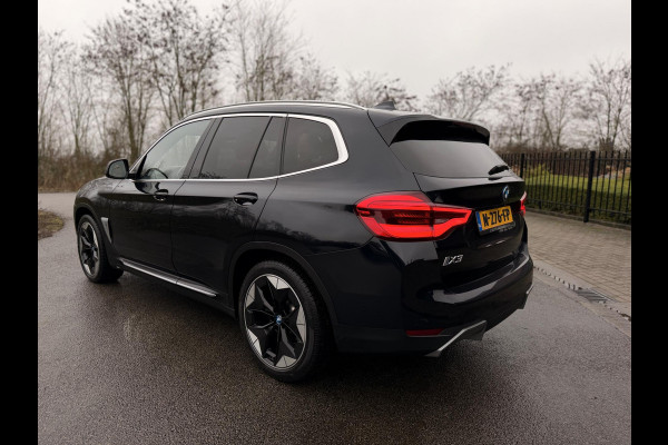 BMW iX3 High Executive 80 kWh SOH 97% PANORAMADAK/HEAD-UP/HARMANKARDON/ /TREKHAAK/LEER FULL-LED/360" CAMERA |