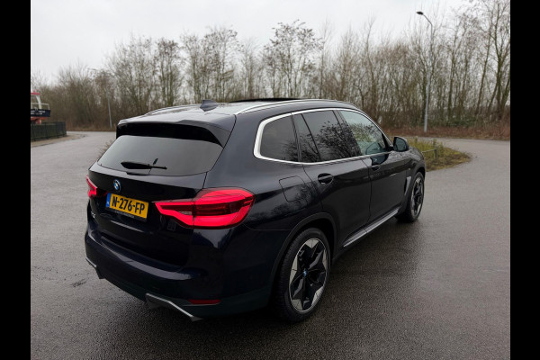 BMW iX3 High Executive 80 kWh SOH 97% PANORAMADAK/HEAD-UP/HARMANKARDON/ /TREKHAAK/LEER FULL-LED/360" CAMERA |