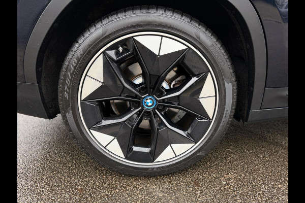 BMW iX3 High Executive 80 kWh SOH 97% PANORAMADAK/HEAD-UP/HARMANKARDON/ /TREKHAAK/LEER FULL-LED/360" CAMERA |