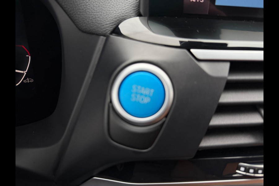 BMW iX3 High Executive 80 kWh SOH 97% PANORAMADAK/HEAD-UP/HARMANKARDON/ /TREKHAAK/LEER FULL-LED/360" CAMERA |